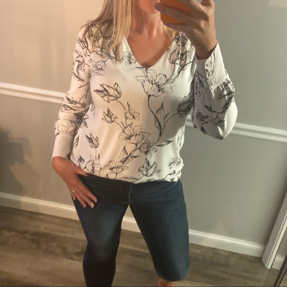 White House Black Market white and black flower print blouse